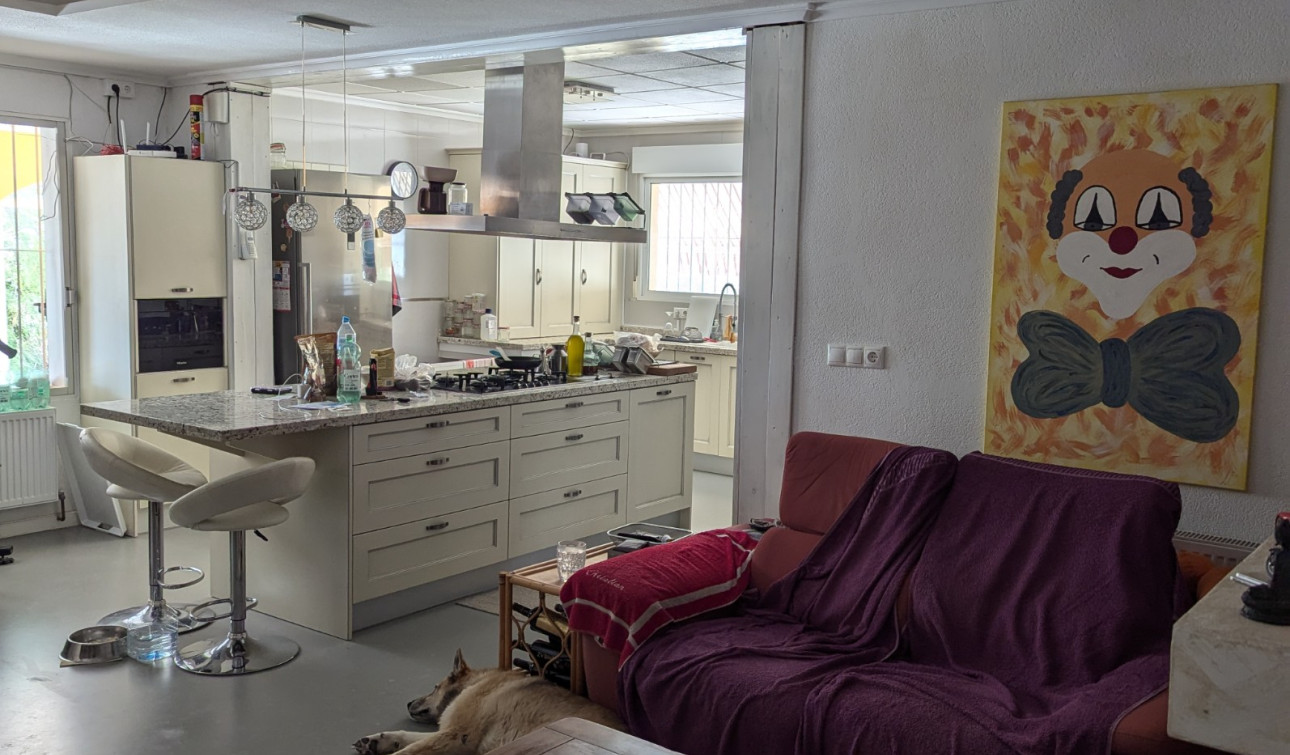 Resale - Finca / Country Property - Crevillente