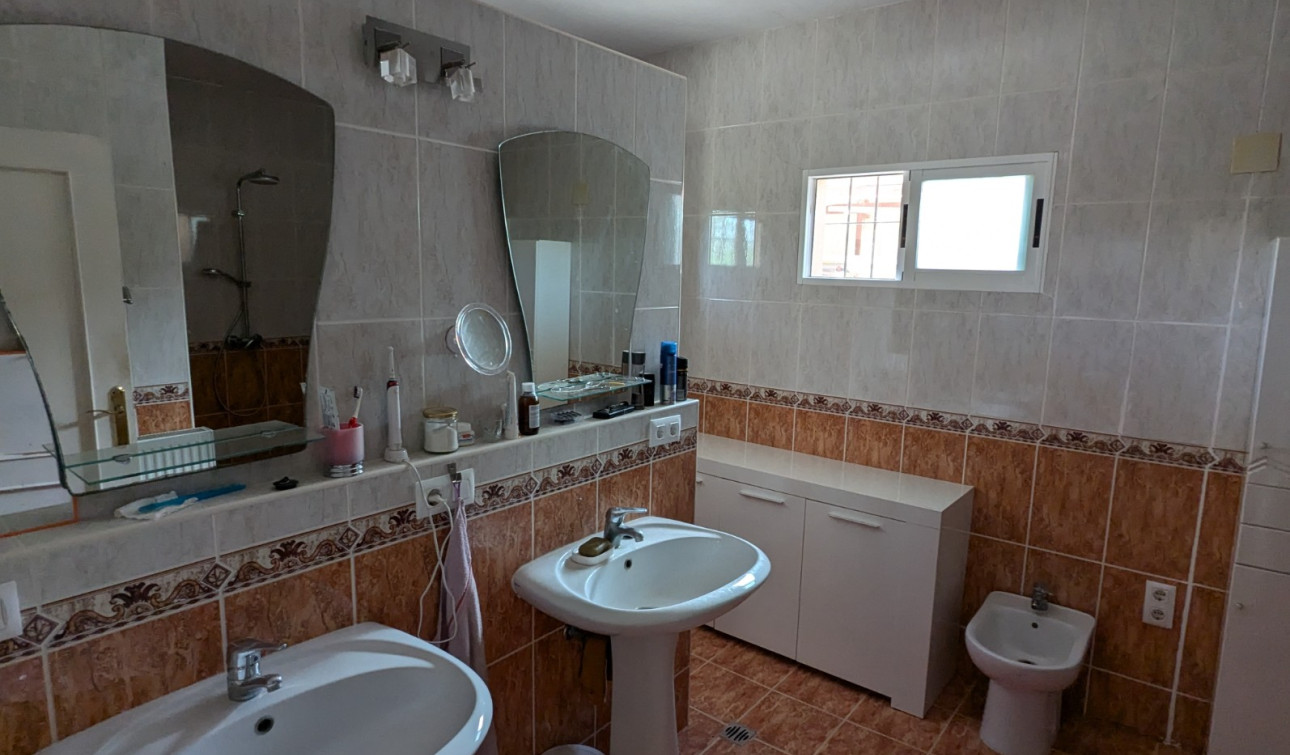 Resale - Finca / Country Property - Crevillente