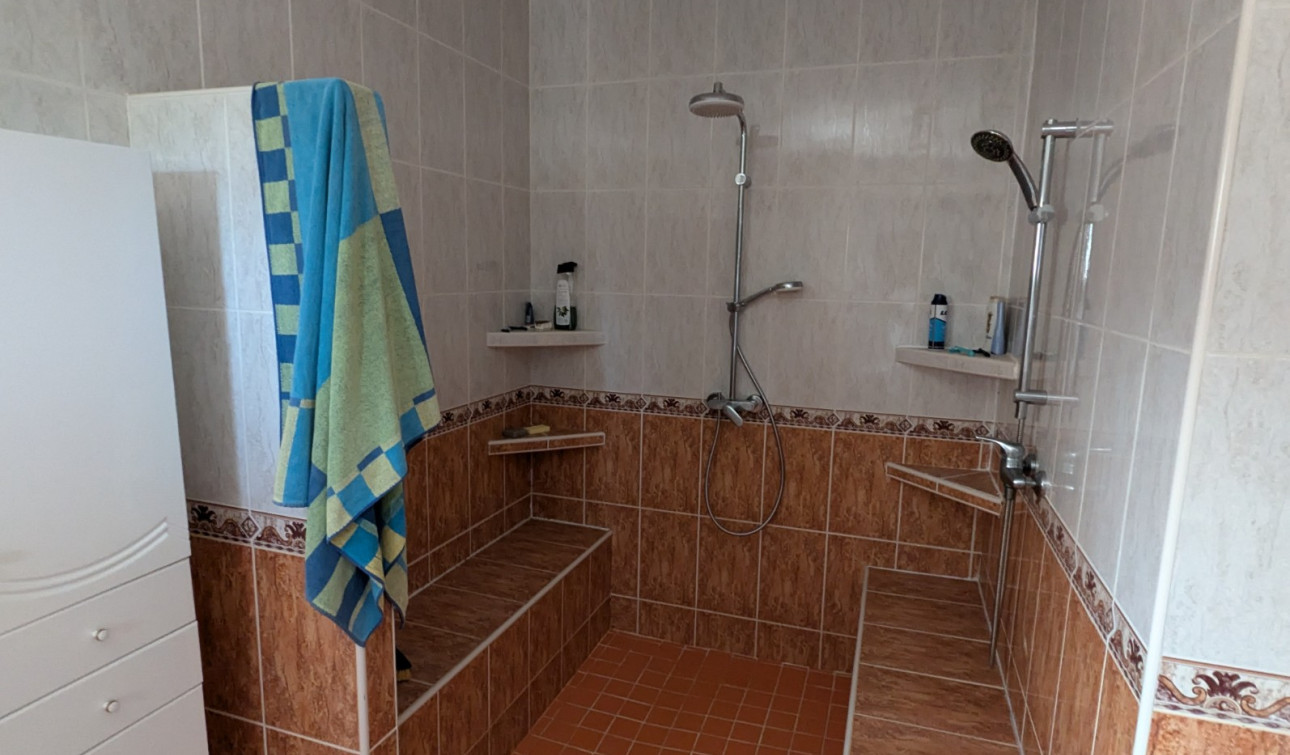 Resale - Finca / Country Property - Crevillente