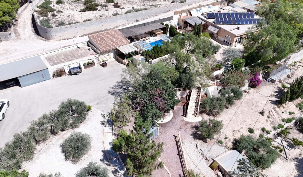 Resale - Finca / Country Property - Crevillente