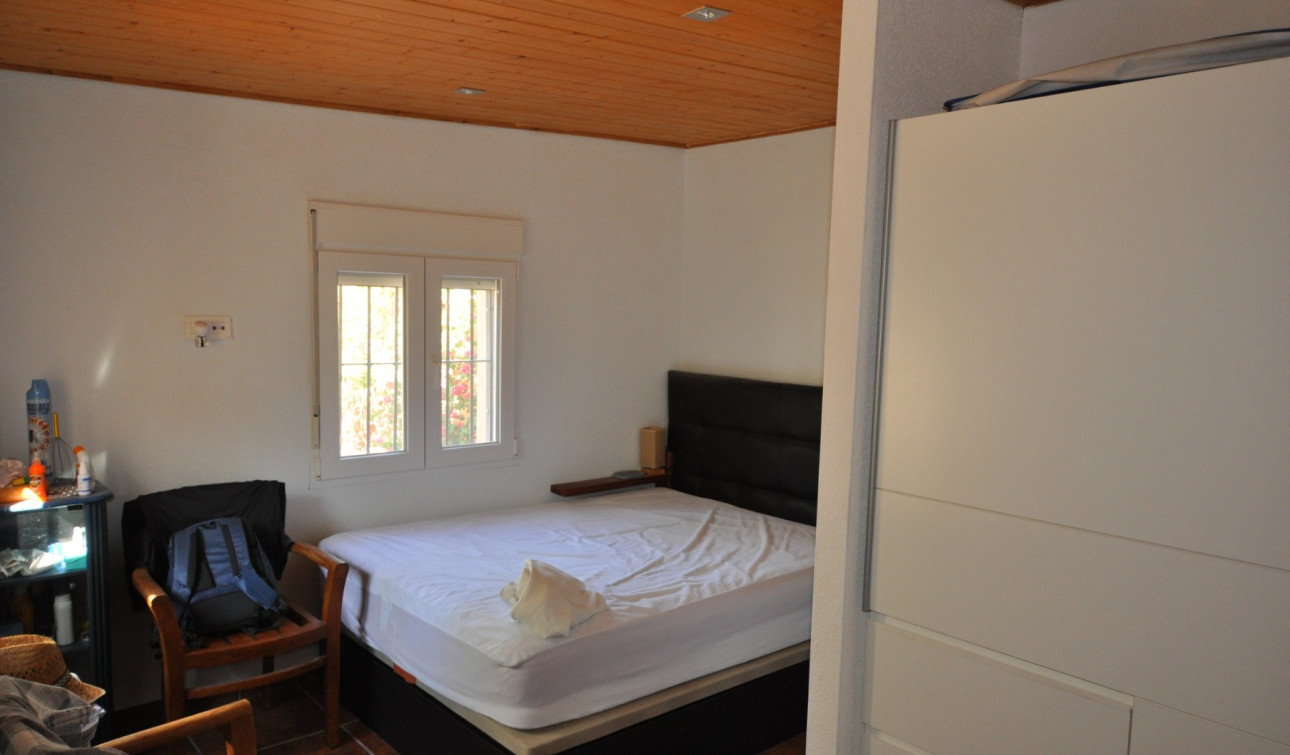 Resale - Finca / Country Property - Crevillente