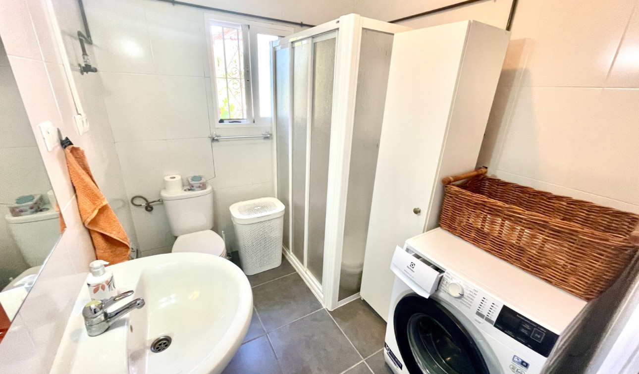 Resale - Finca / Country Property - Crevillente
