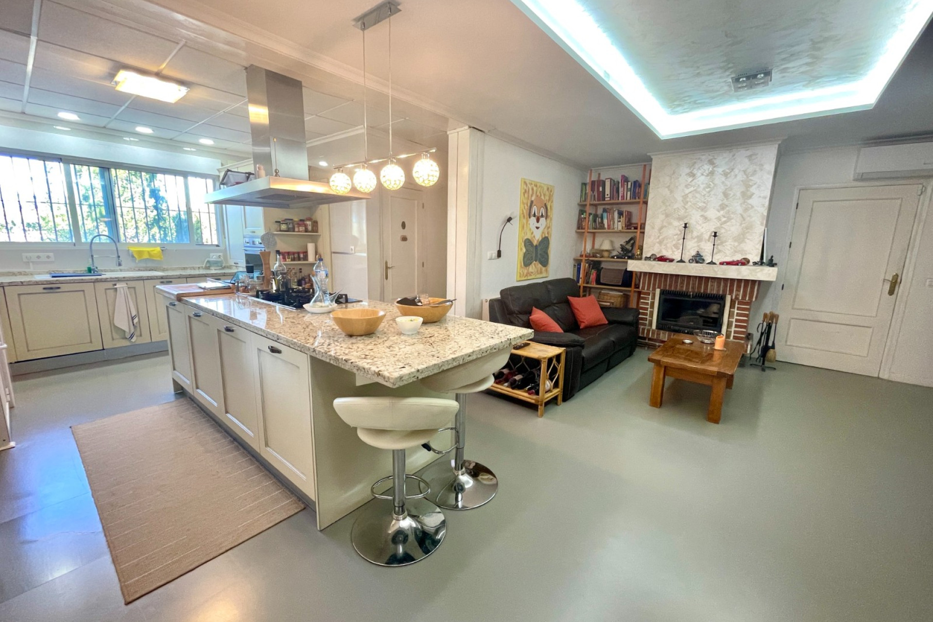 Resale - Finca / Country Property - Crevillente