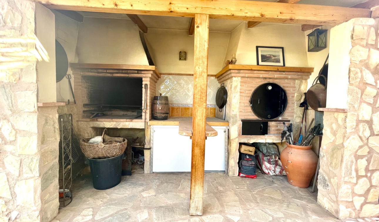 Resale - Finca / Country Property - Crevillente