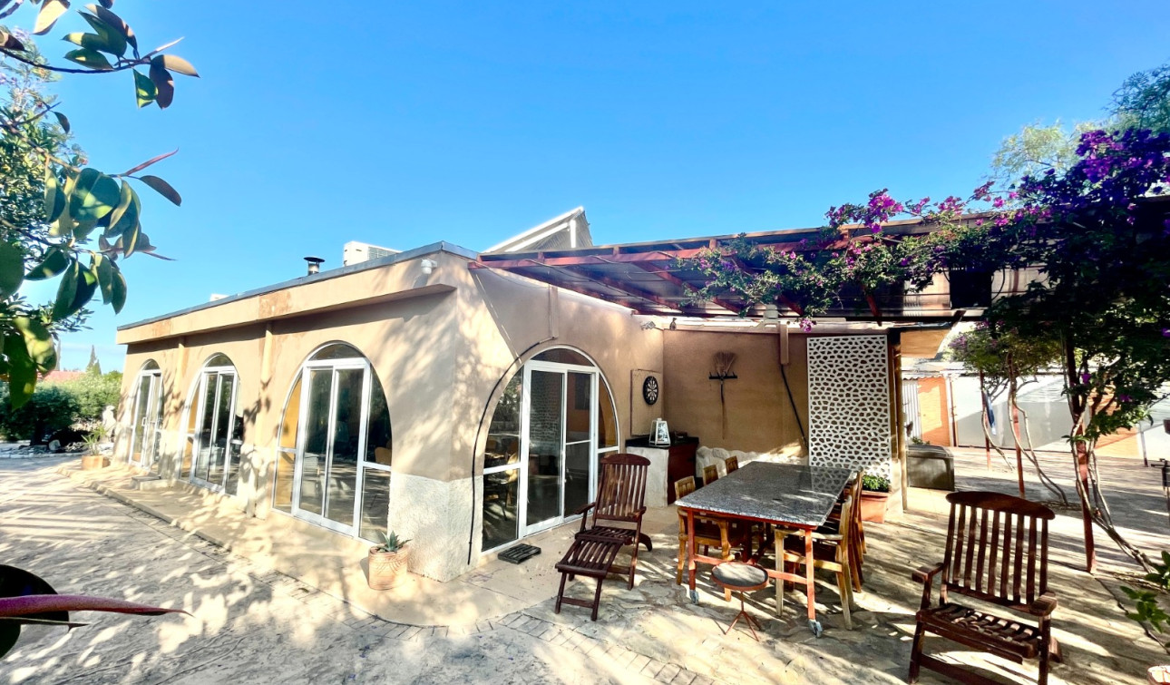 Resale - Finca / Country Property - Crevillente