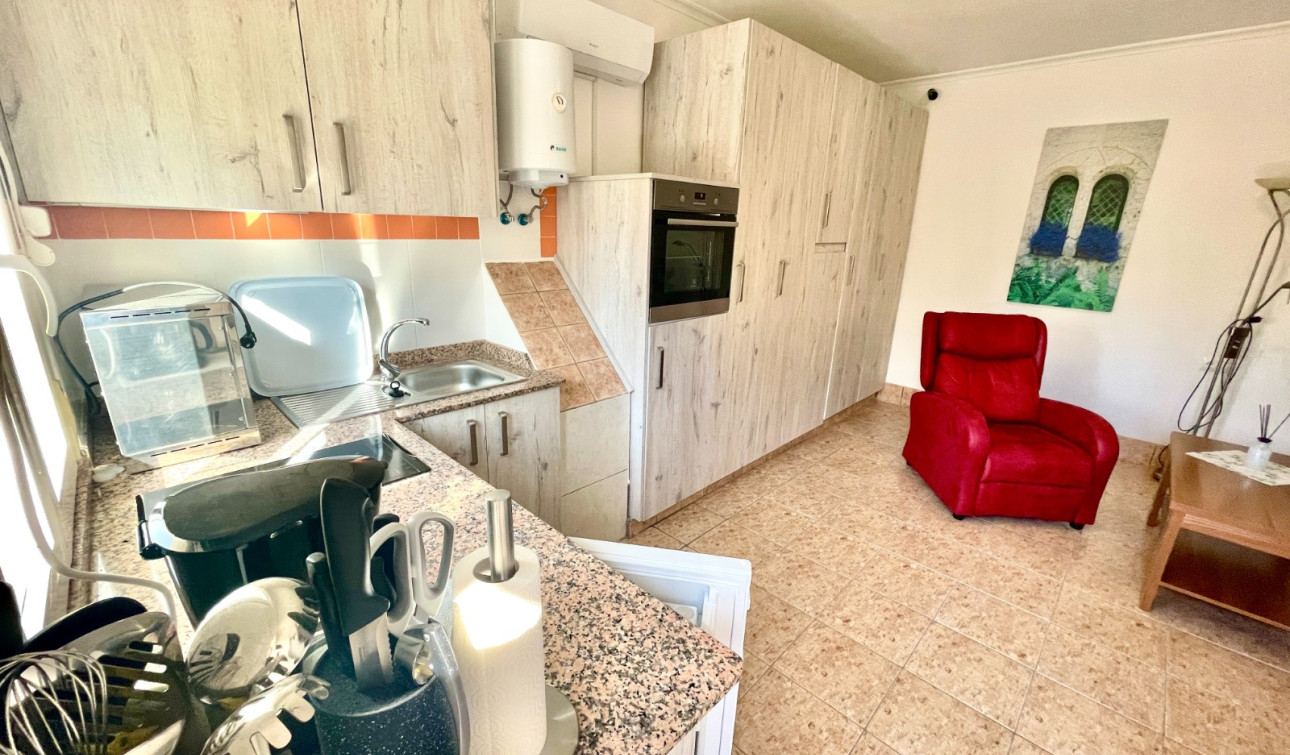 Resale - Finca / Country Property - Crevillente