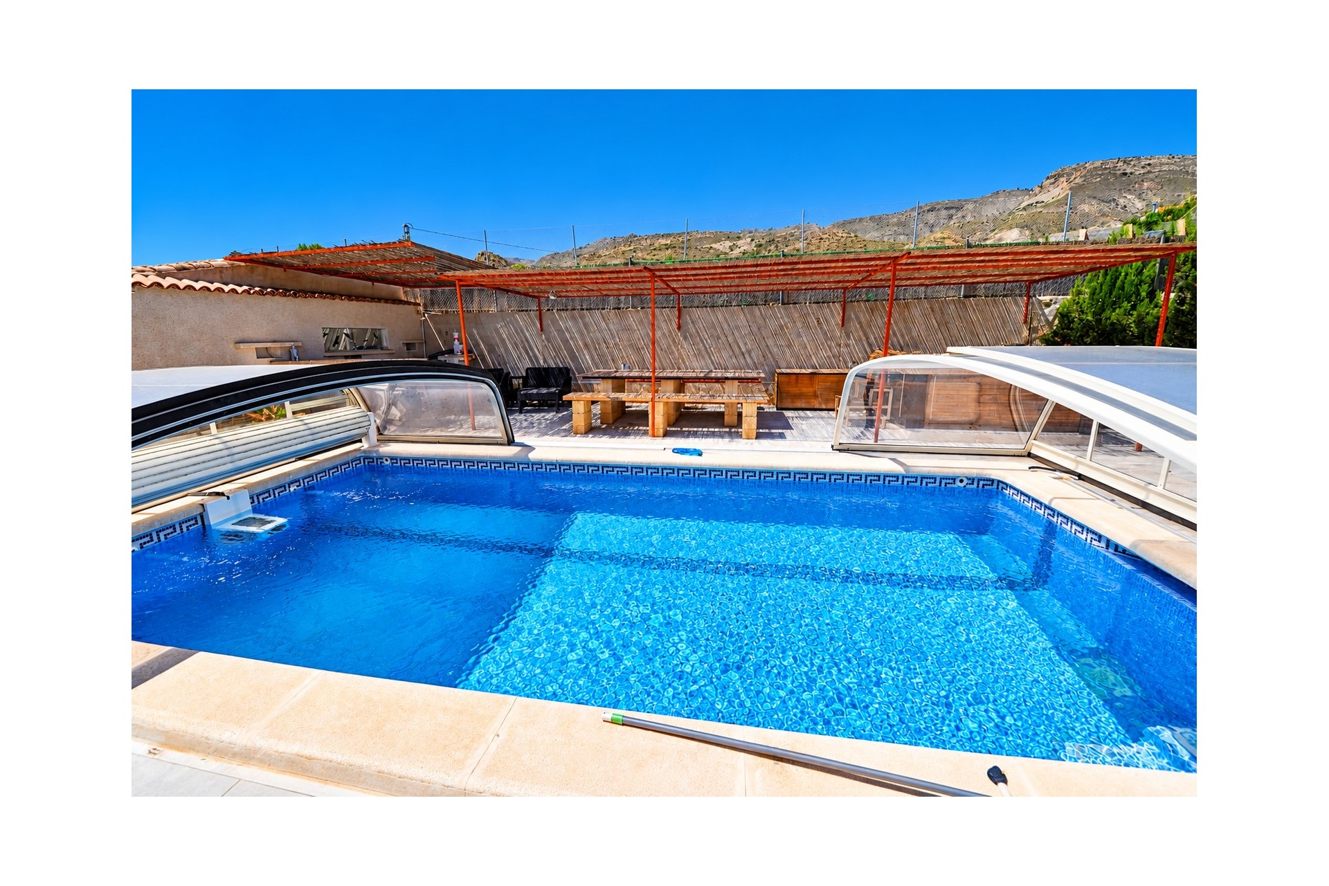 Resale - Finca / Country Property - Crevillente