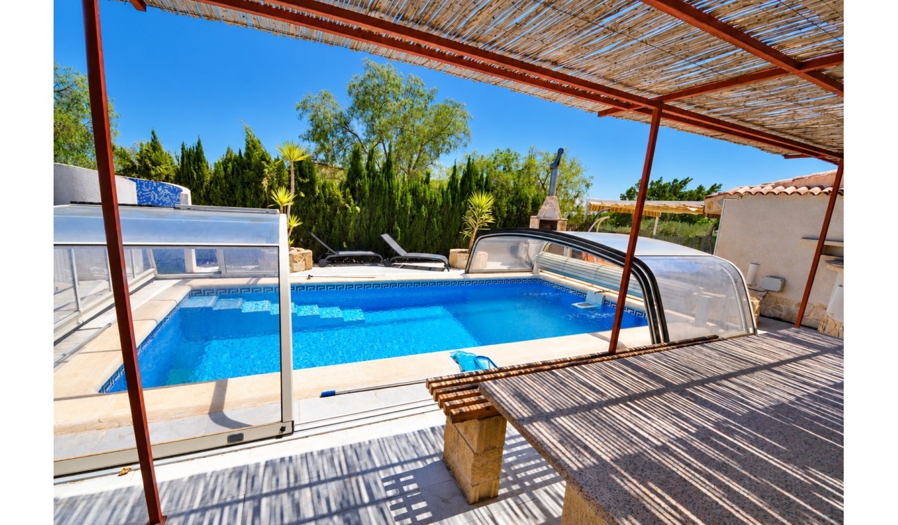 Resale - Finca / Country Property - Crevillente