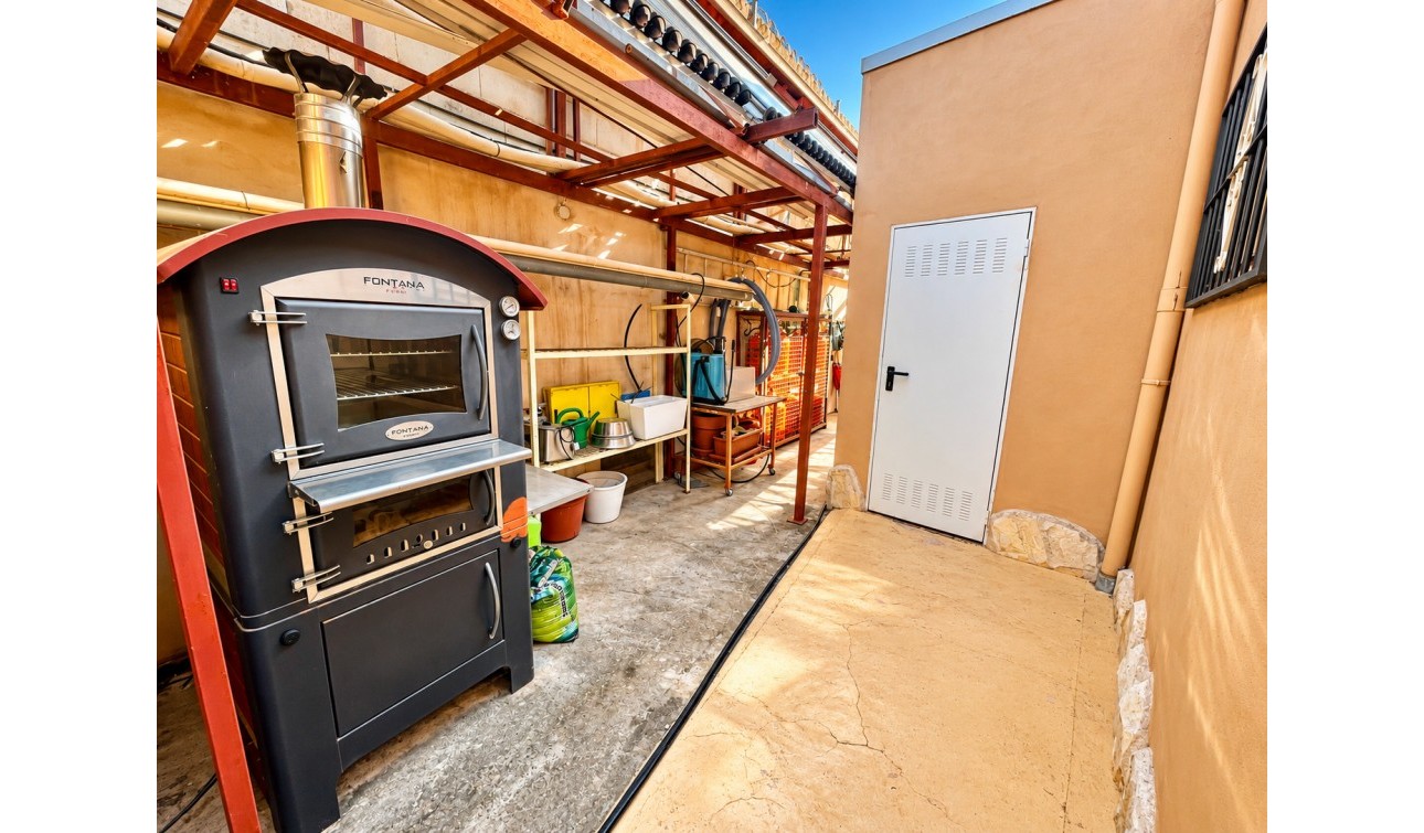 Resale - Finca / Country Property - Crevillente