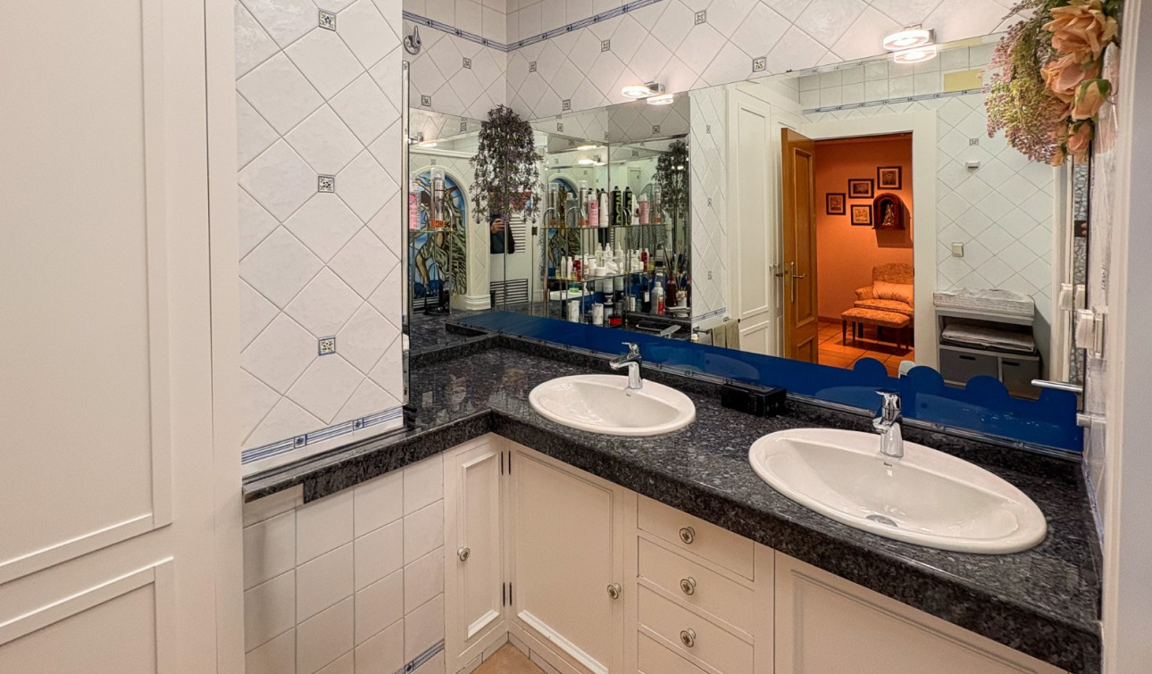 Resale - Finca / Country Property - Elche - Altzabares Alto