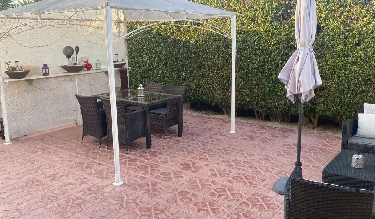 Resale - Finca / Country Property - Elche - Las Bayas