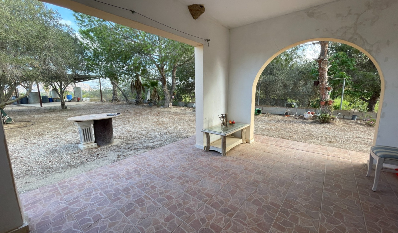 Resale - Finca / Country Property - Jacarilla