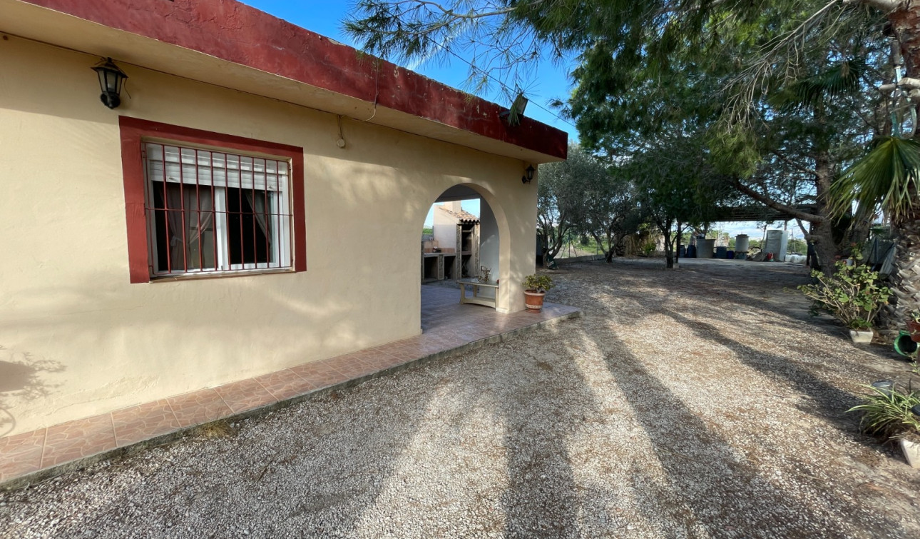 Resale - Finca / Country Property - Jacarilla