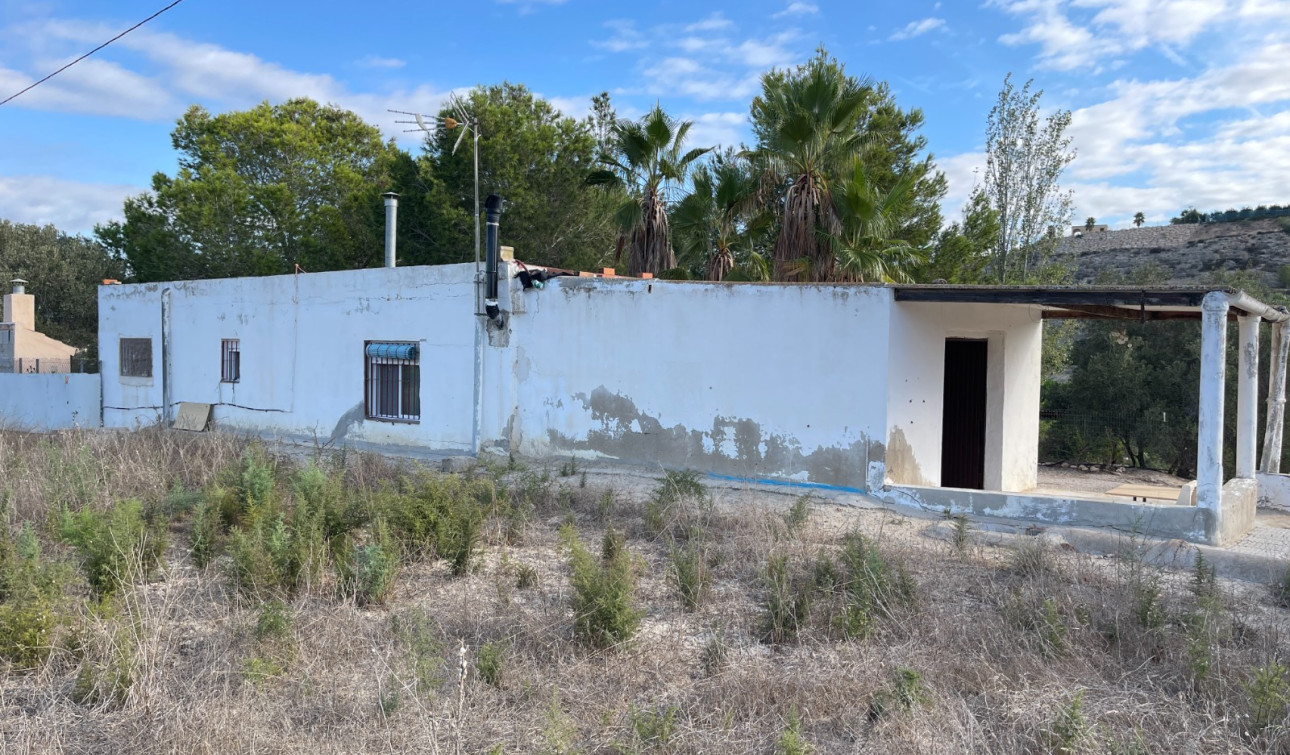 Resale - Finca / Country Property - Jacarilla