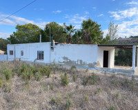 Resale - Finca / Country Property - Jacarilla