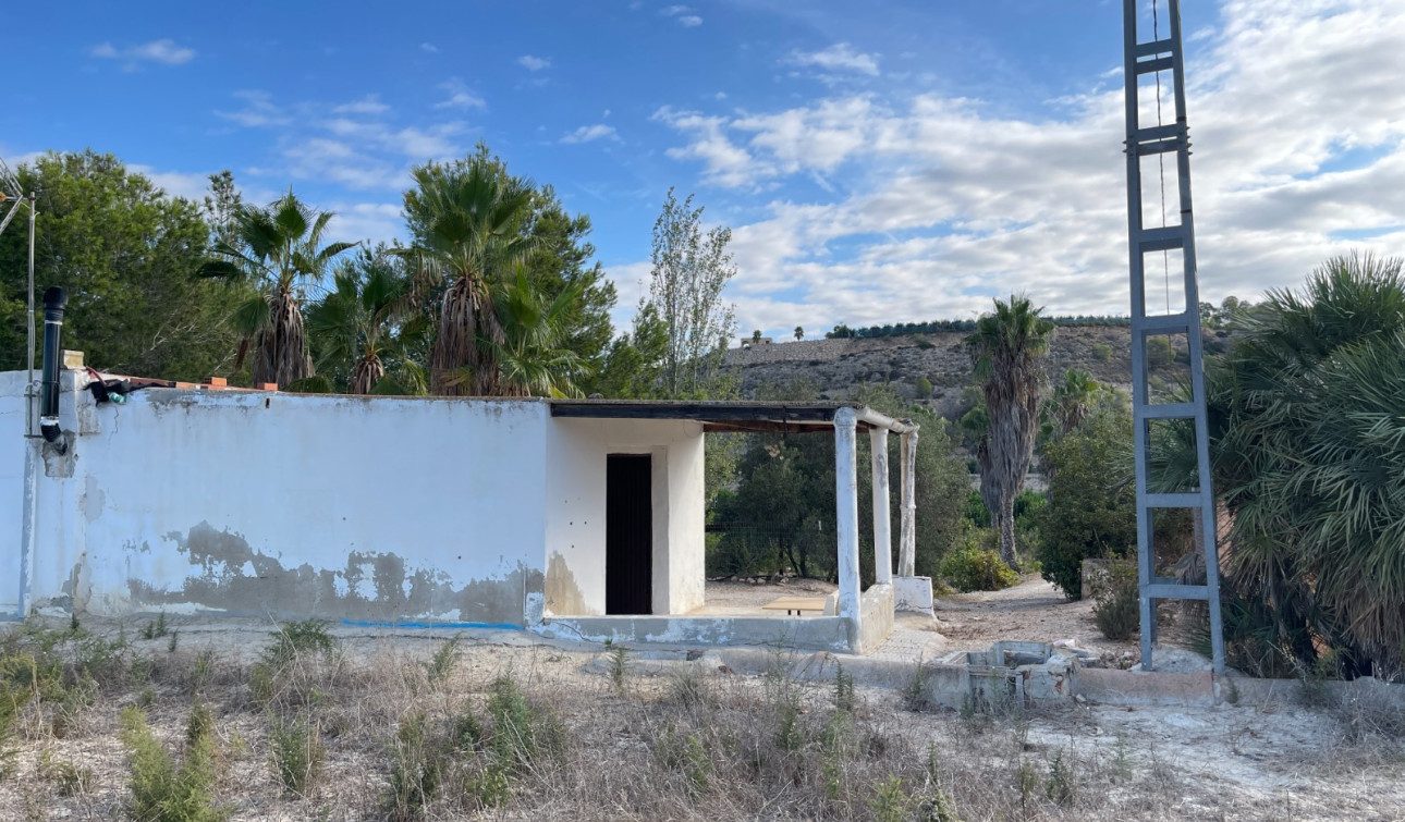 Resale - Finca / Country Property - Jacarilla