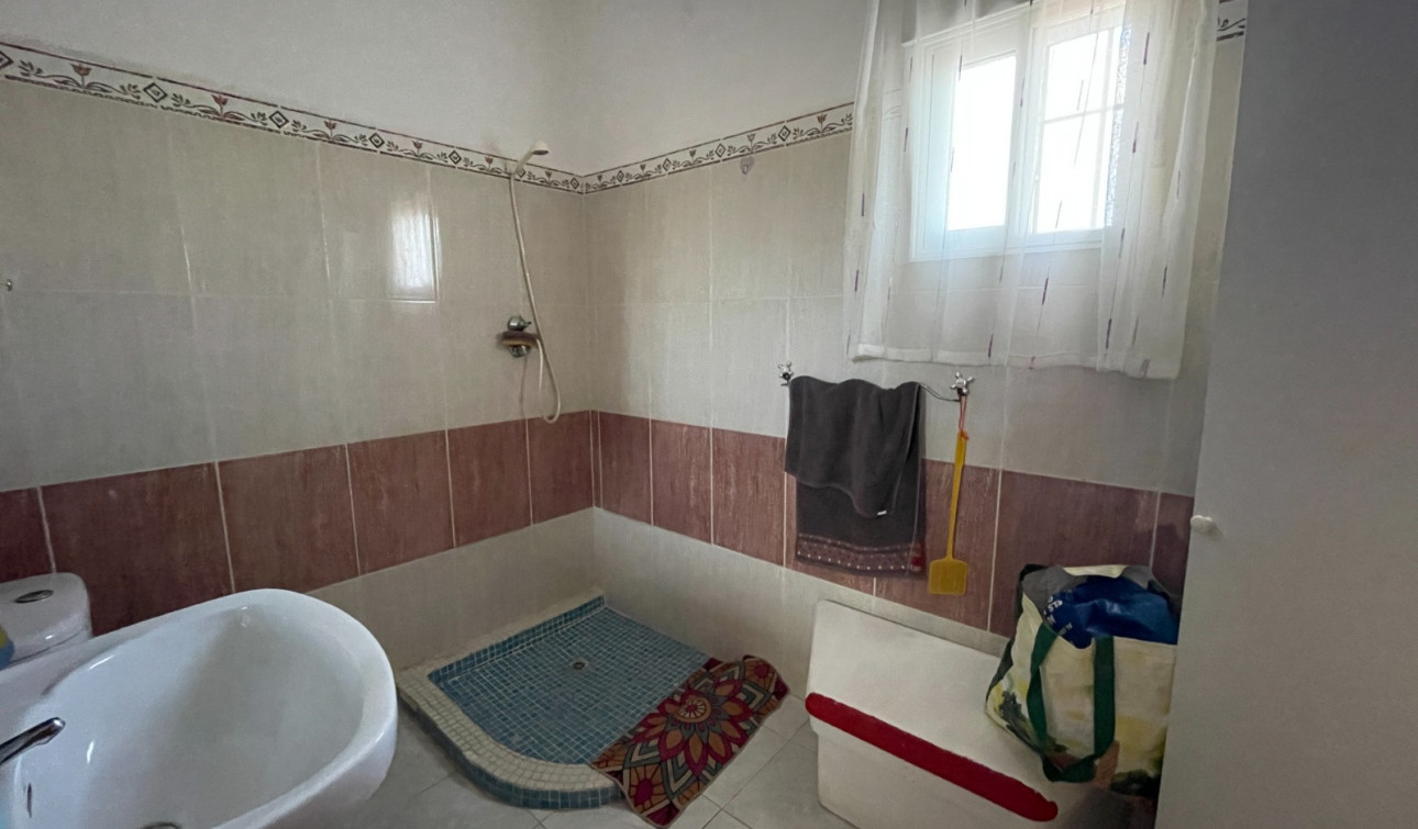 Resale - Finca / Country Property - Jacarilla