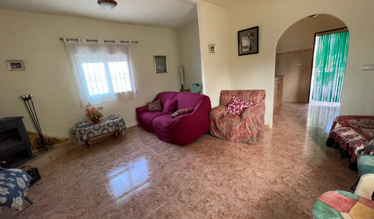 Resale - Finca / Country Property - Jacarilla