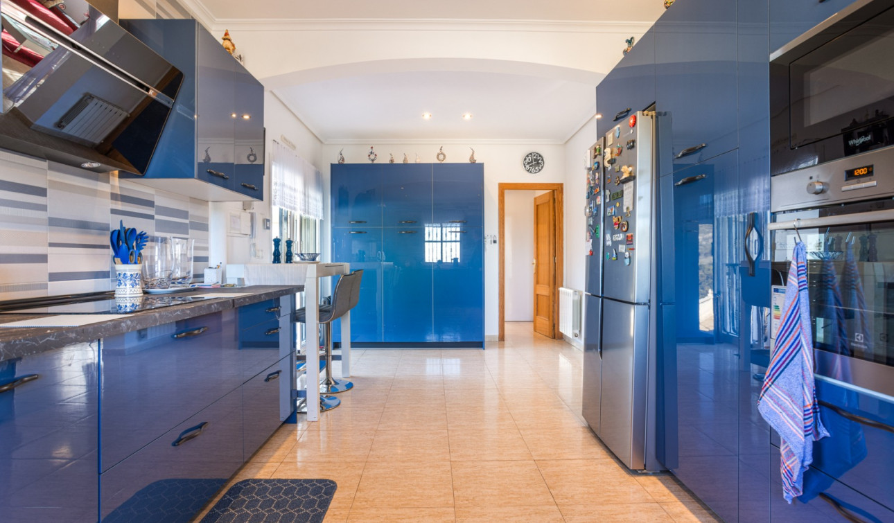 Resale - Finca / Country Property - La Zarza