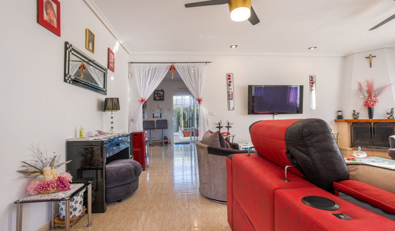 Resale - Finca / Country Property - La Zarza