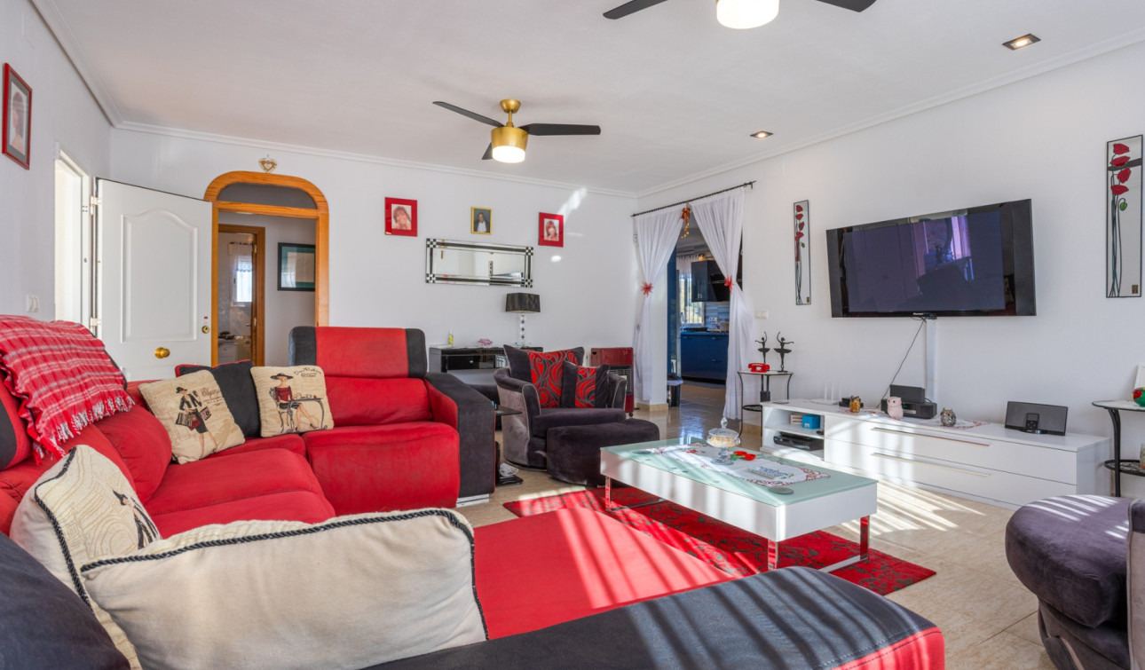 Resale - Finca / Country Property - La Zarza