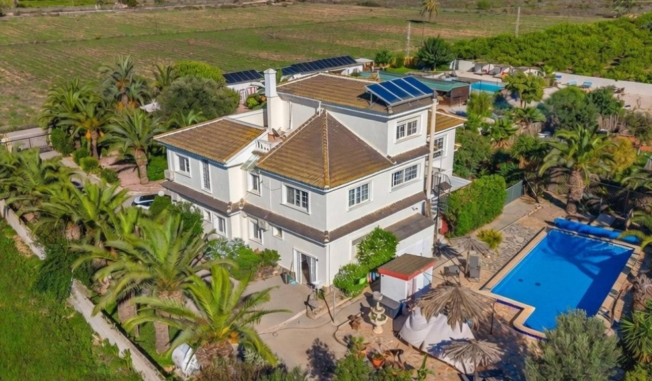 Resale - Finca / Country Property - Los Montesinos