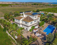 Resale - Finca / Country Property - Los Montesinos