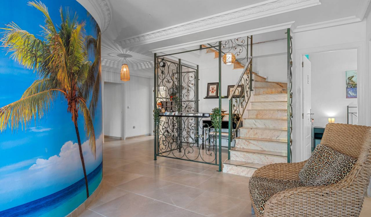 Resale - Finca / Country Property - Los Montesinos