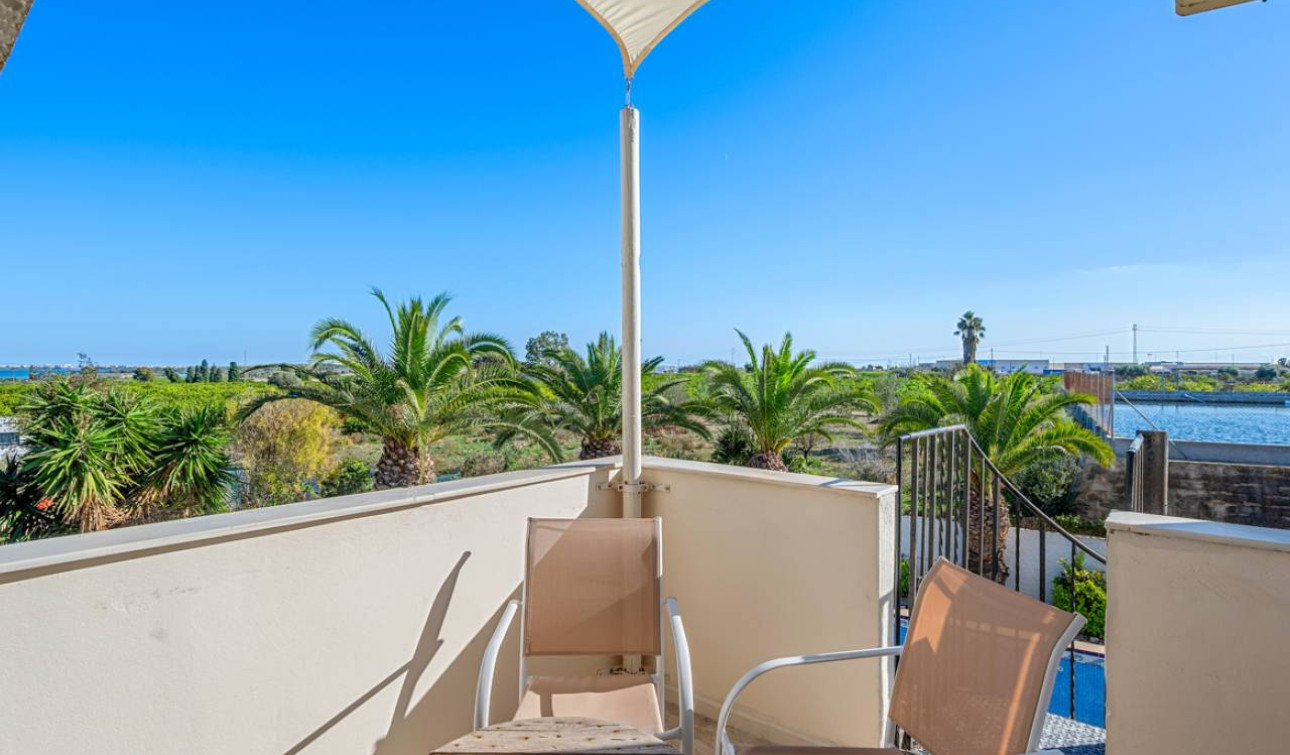 Resale - Finca / Country Property - Los Montesinos