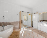 Resale - Finca / Country Property - Los Montesinos