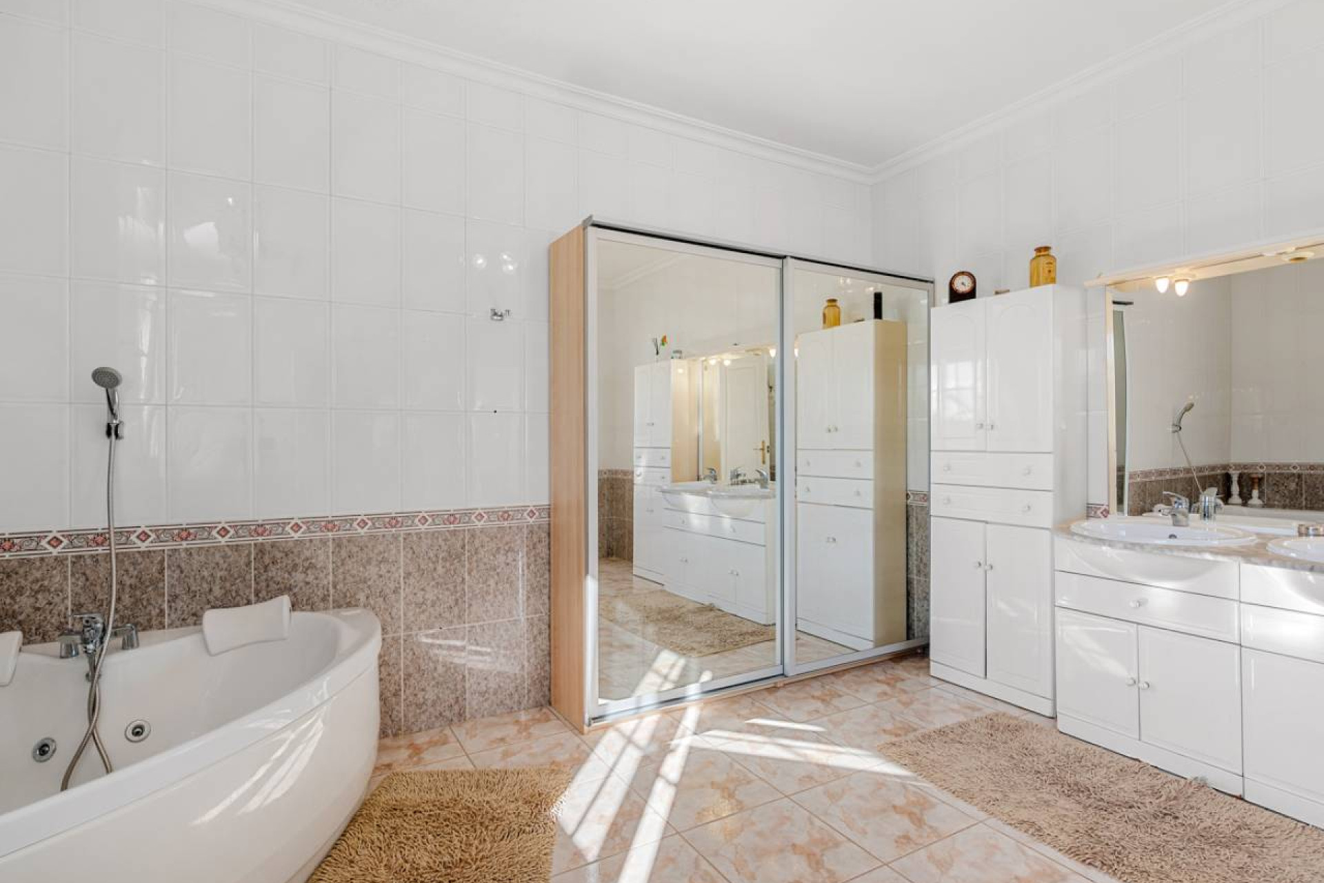 Resale - Finca / Country Property - Los Montesinos