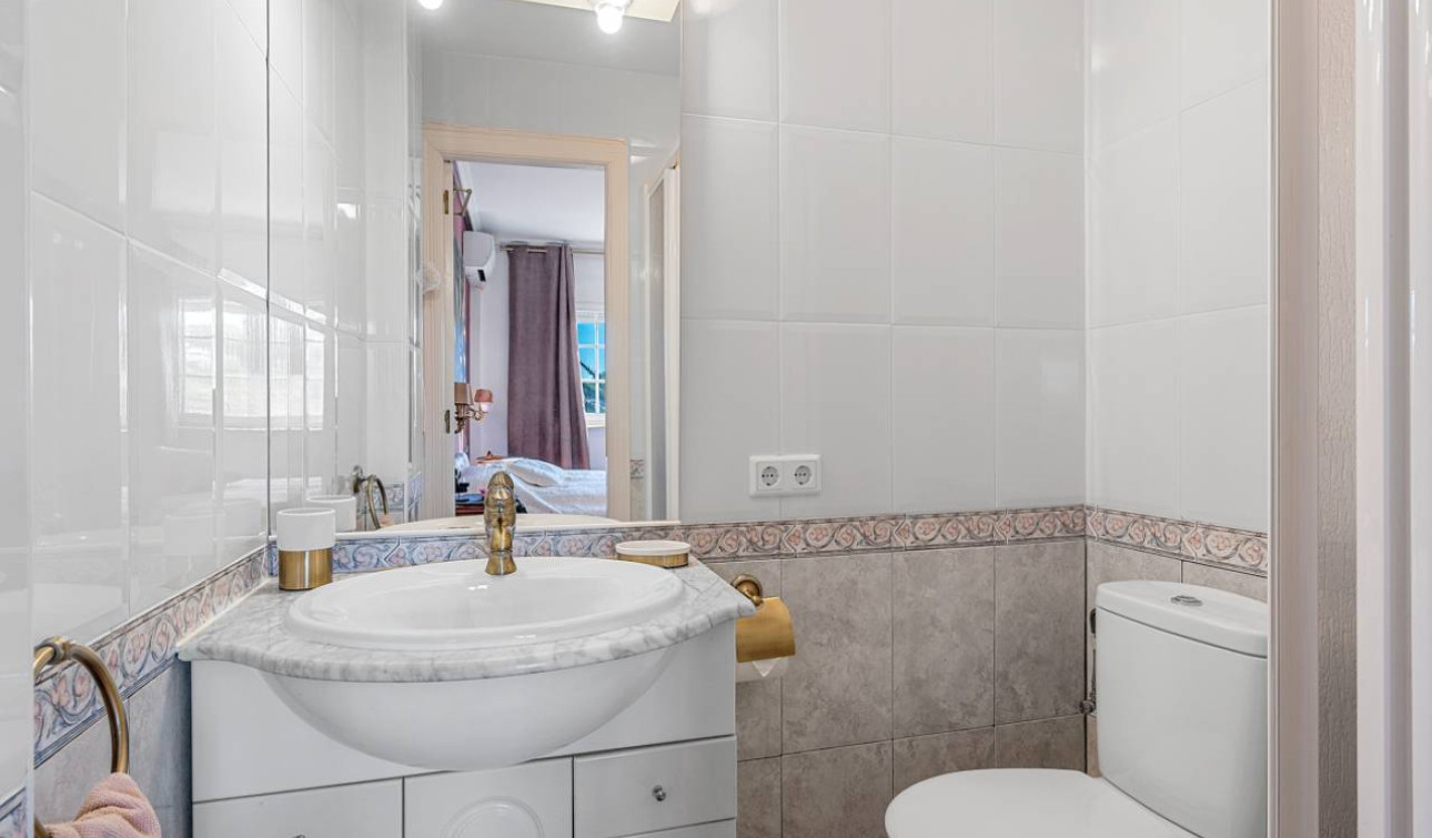 Resale - Finca / Country Property - Los Montesinos