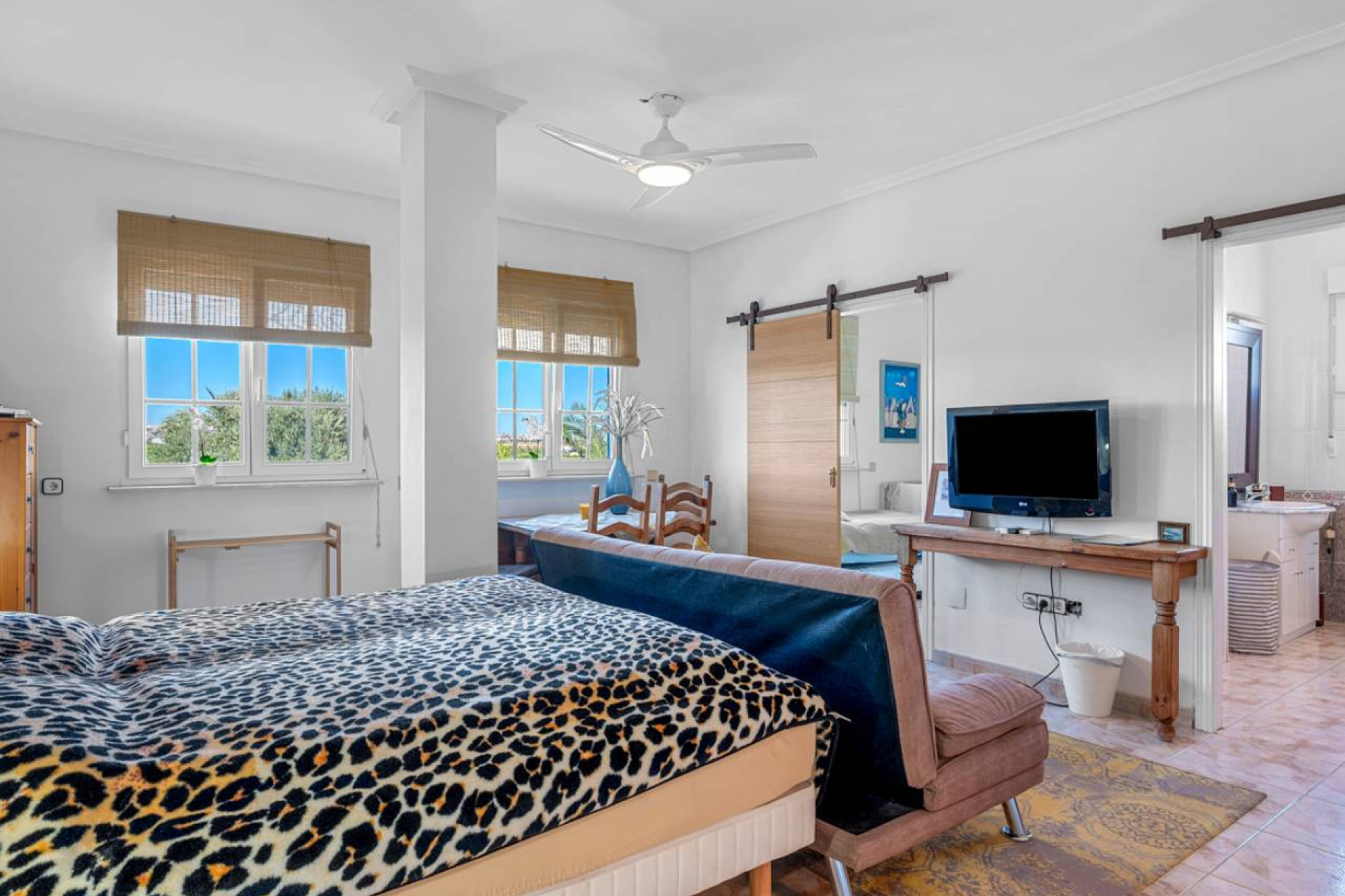 Resale - Finca / Country Property - Los Montesinos