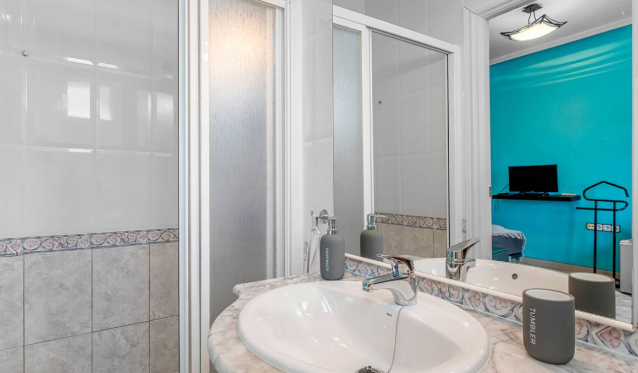 Resale - Finca / Country Property - Los Montesinos