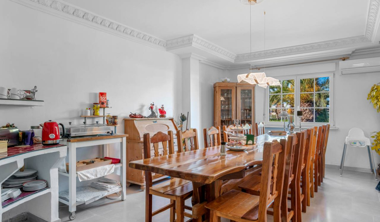 Resale - Finca / Country Property - Los Montesinos