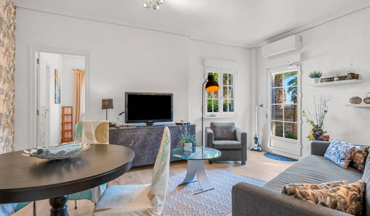 Resale - Finca / Country Property - Los Montesinos