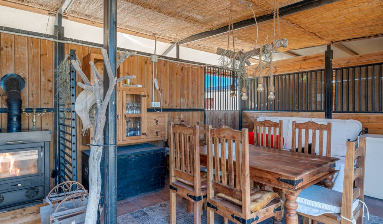 Resale - Finca / Country Property - Los Montesinos