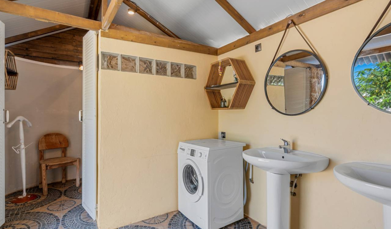 Resale - Finca / Country Property - Los Montesinos