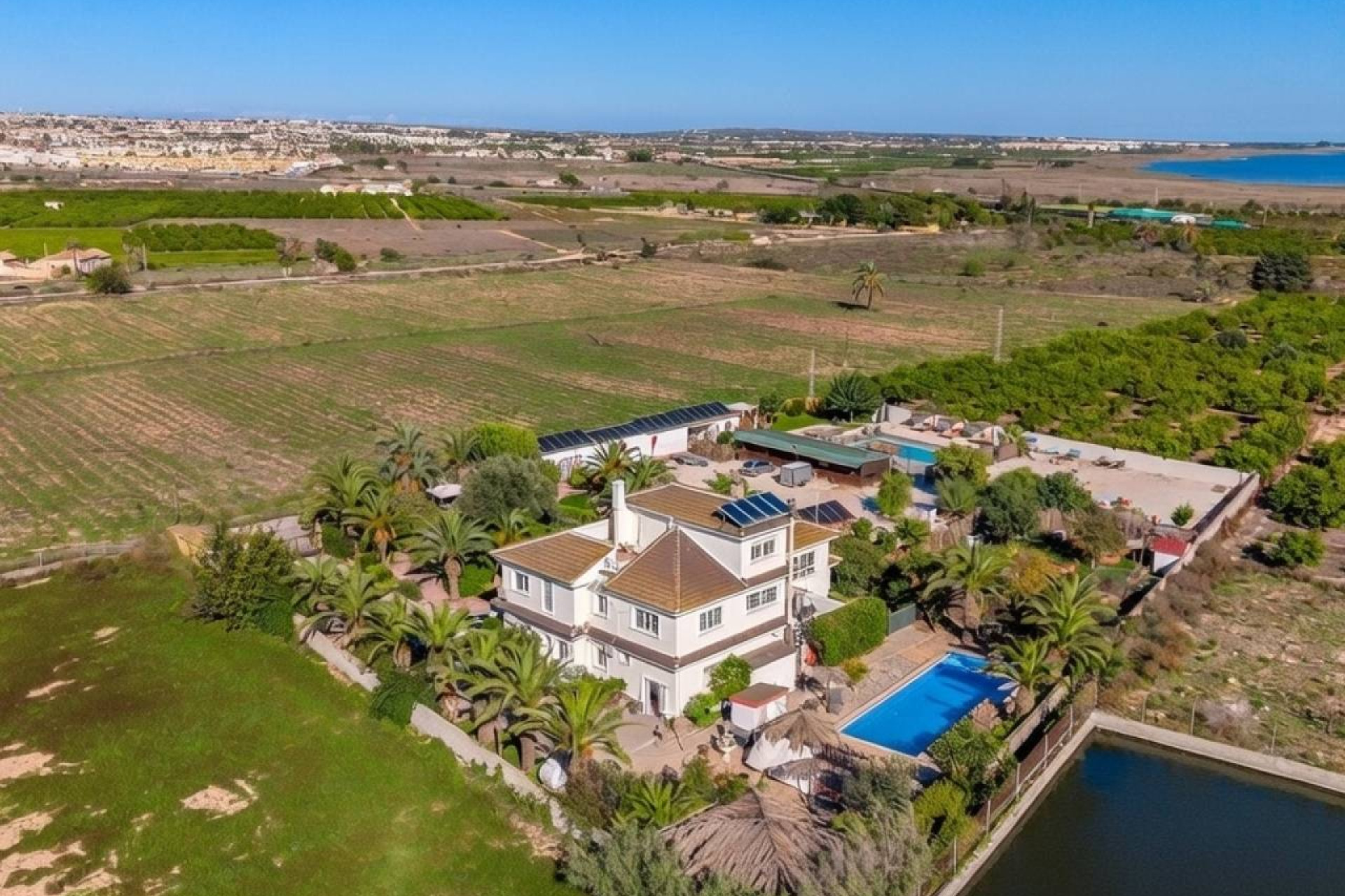 Resale - Finca / Country Property - Los Montesinos