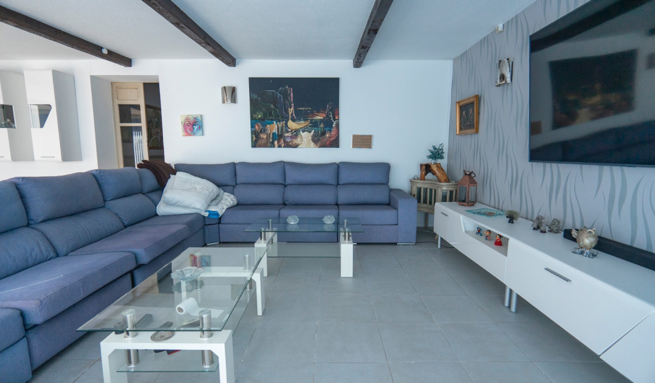 Resale - Finca / Country Property - Los Montesinos