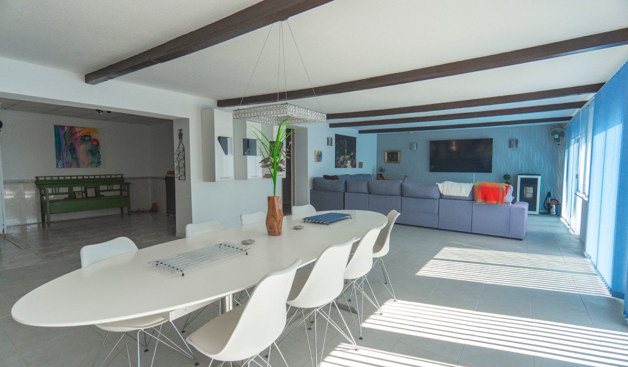 Resale - Finca / Country Property - Los Montesinos