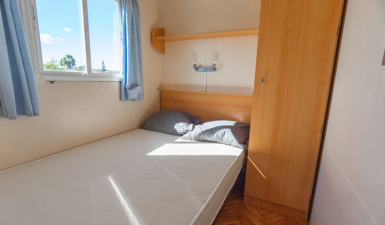 Resale - Finca / Country Property - Los Montesinos