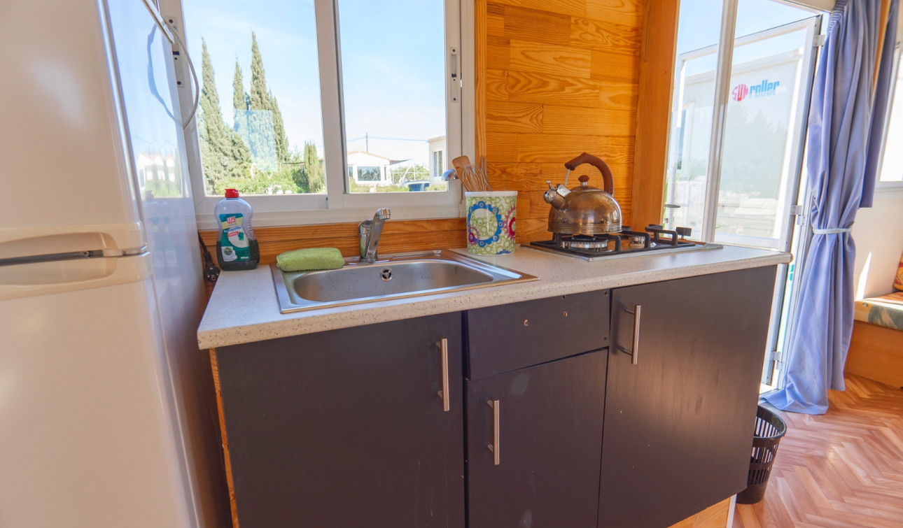 Resale - Finca / Country Property - Los Montesinos