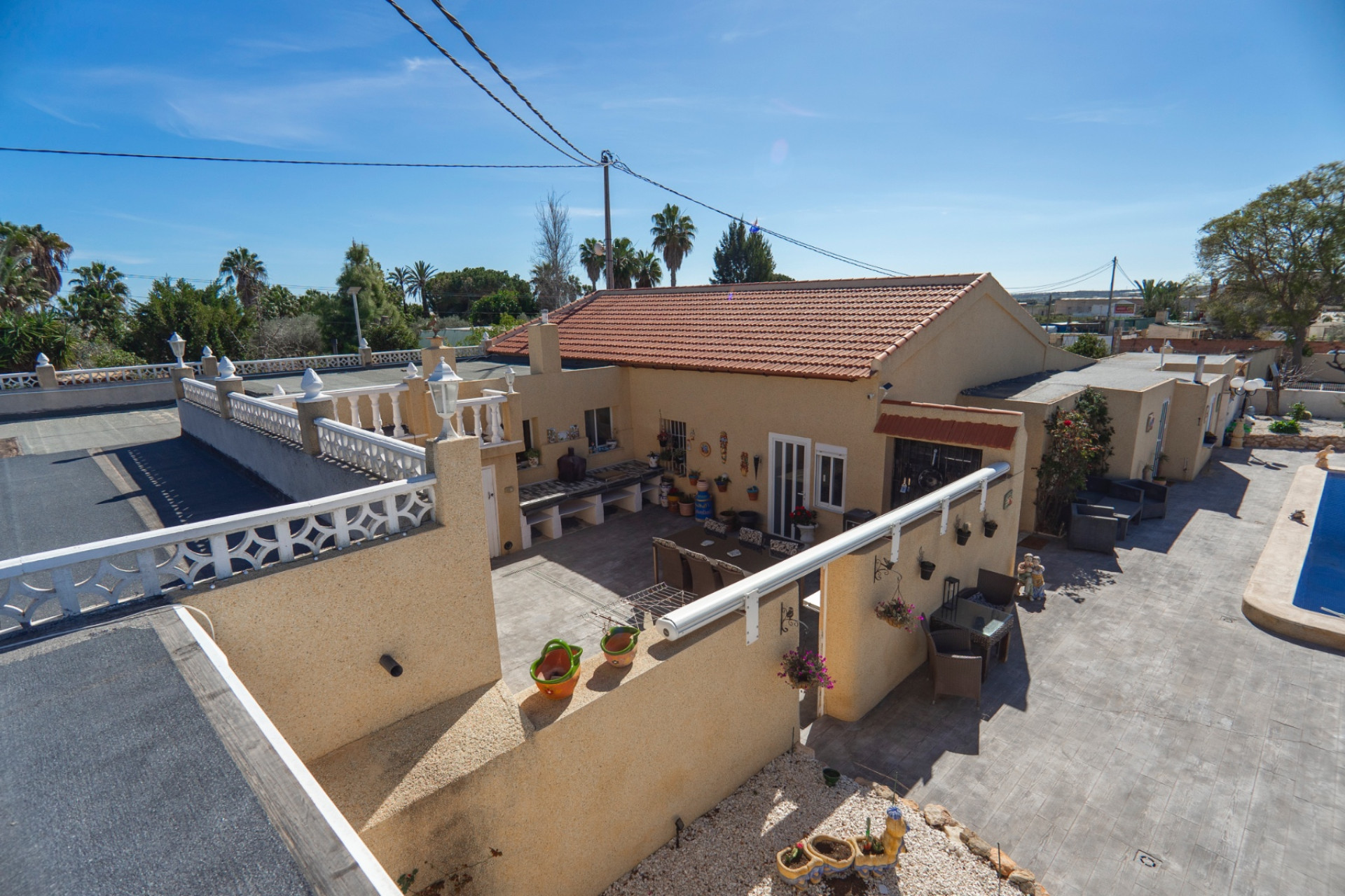 Resale - Finca / Country Property - Los Montesinos