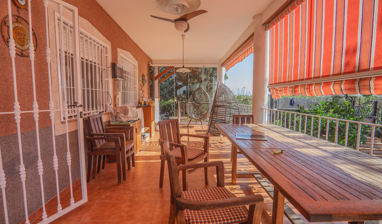 Resale - Finca / Country Property - Orihuela - San Bartolome