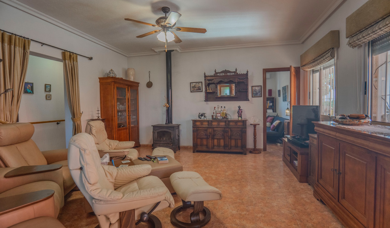 Resale - Finca / Country Property - Orihuela - San Bartolome