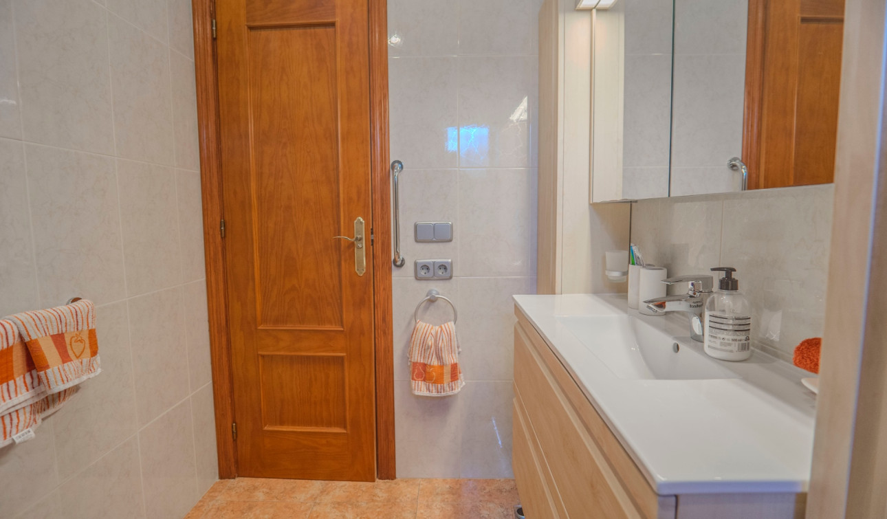 Resale - Finca / Country Property - Orihuela - San Bartolome