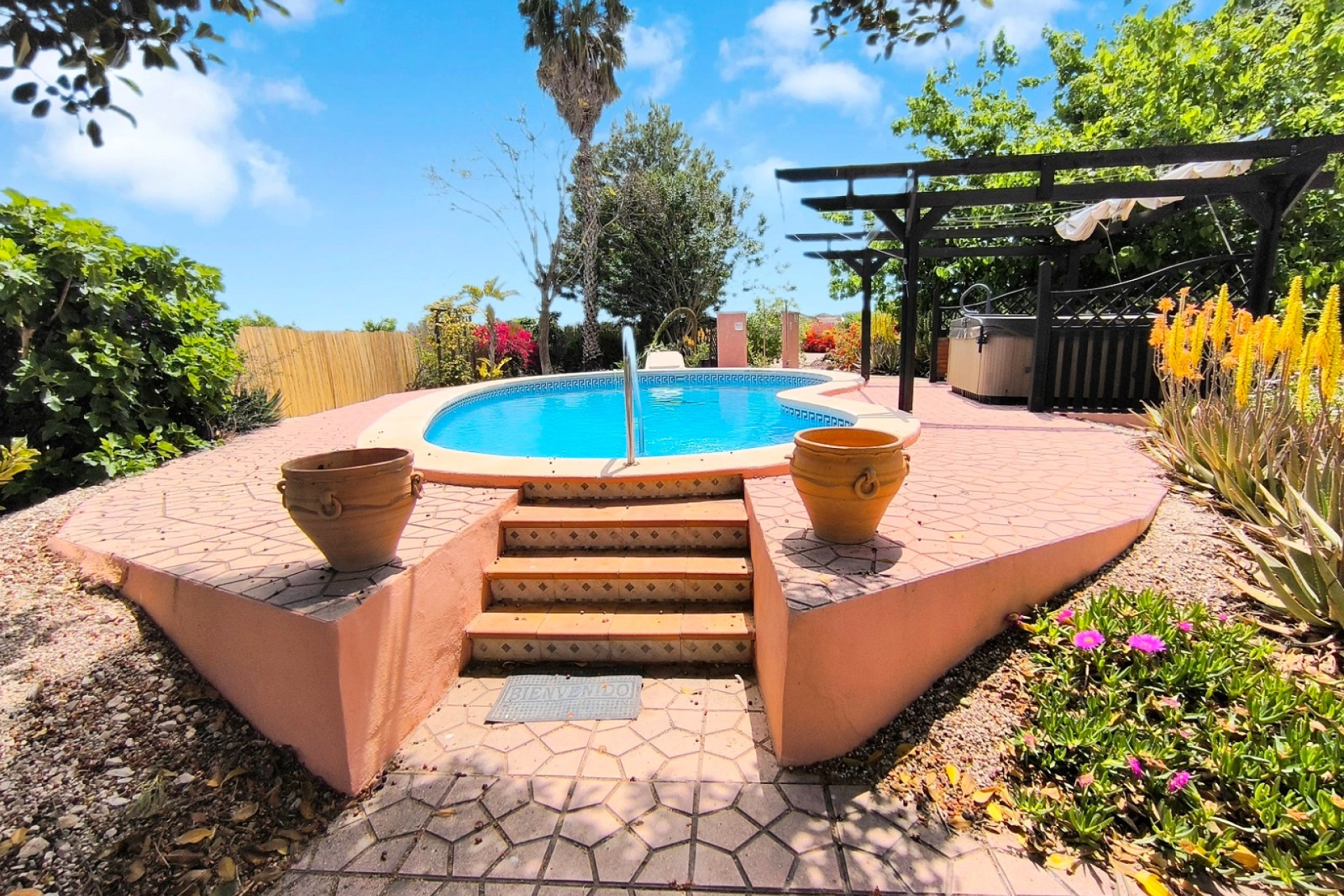 Resale - Finca / Country Property - Orihuela