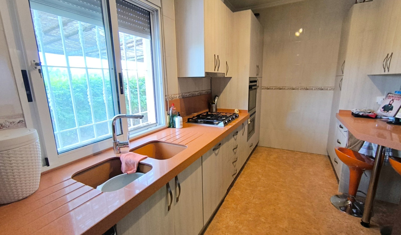 Resale - Finca / Country Property - Orihuela