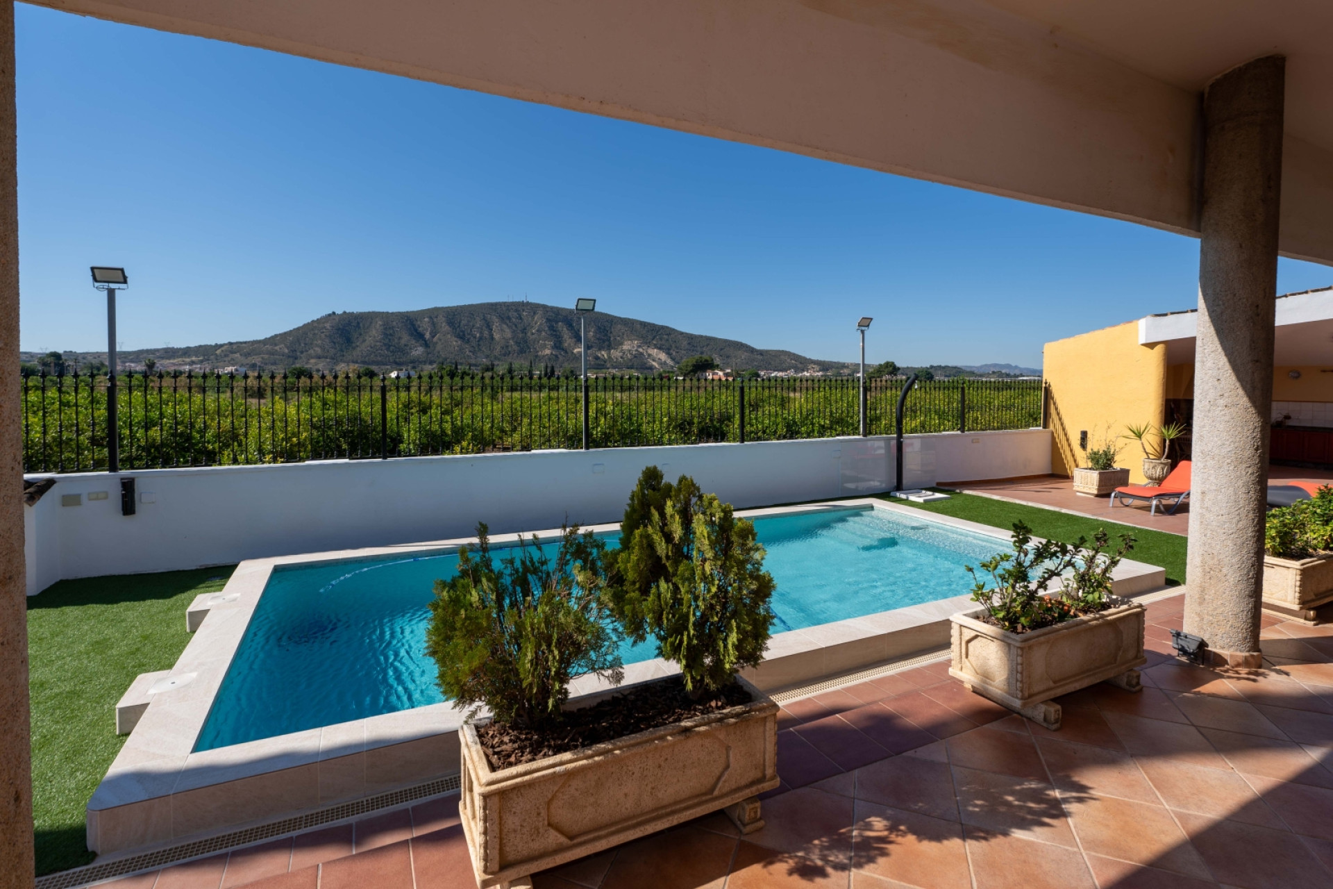 Resale - Finca / Country Property - Orihuela